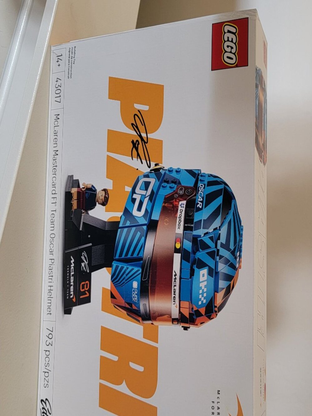 LEGO® Editions McLaren Mastercard F1 Team Oscar